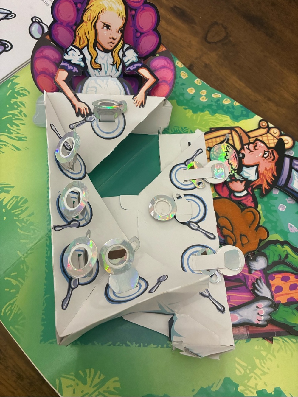 Alice’s Adventures in Wonderland: A Pop Up Adaptation - Picture 9 of 9
